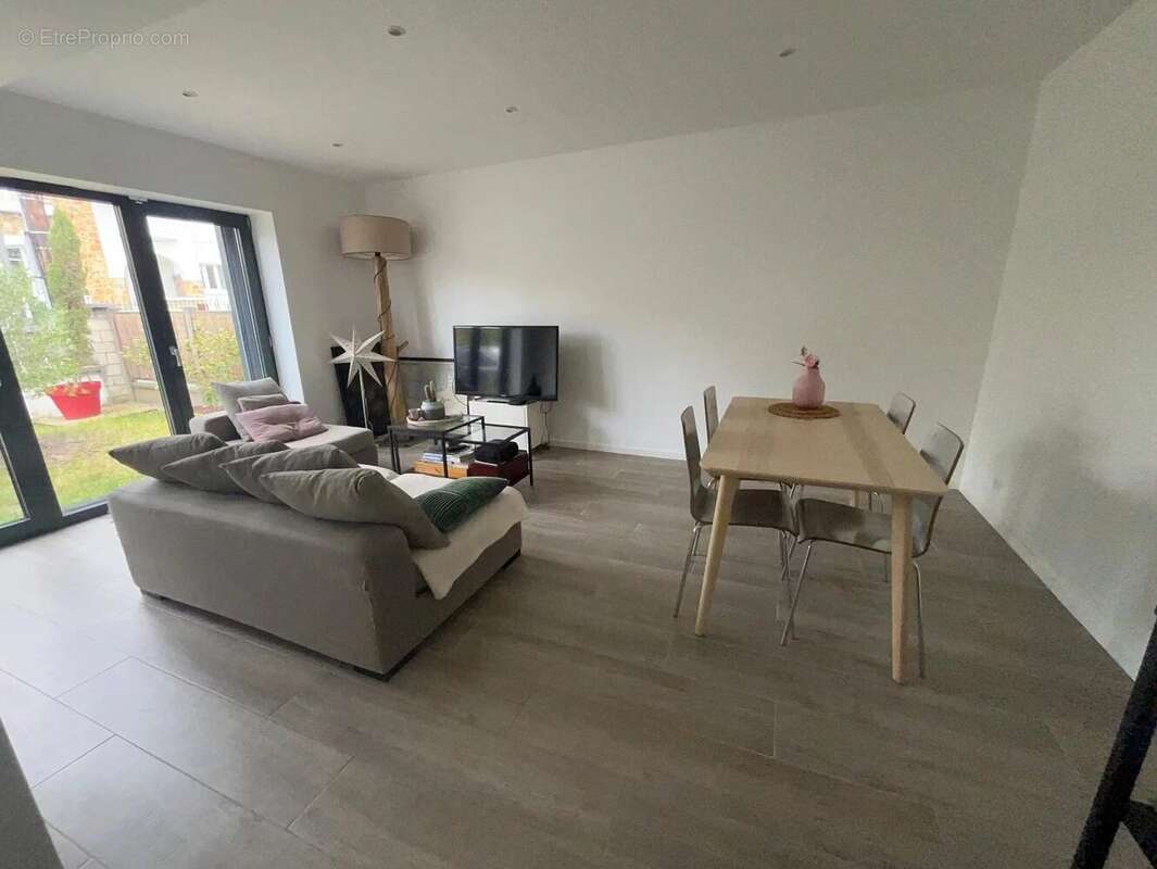 Maison à HOUILLES