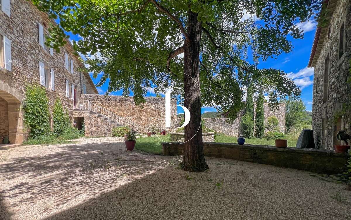 Maison 185 m² à Goudargues  - photo 37