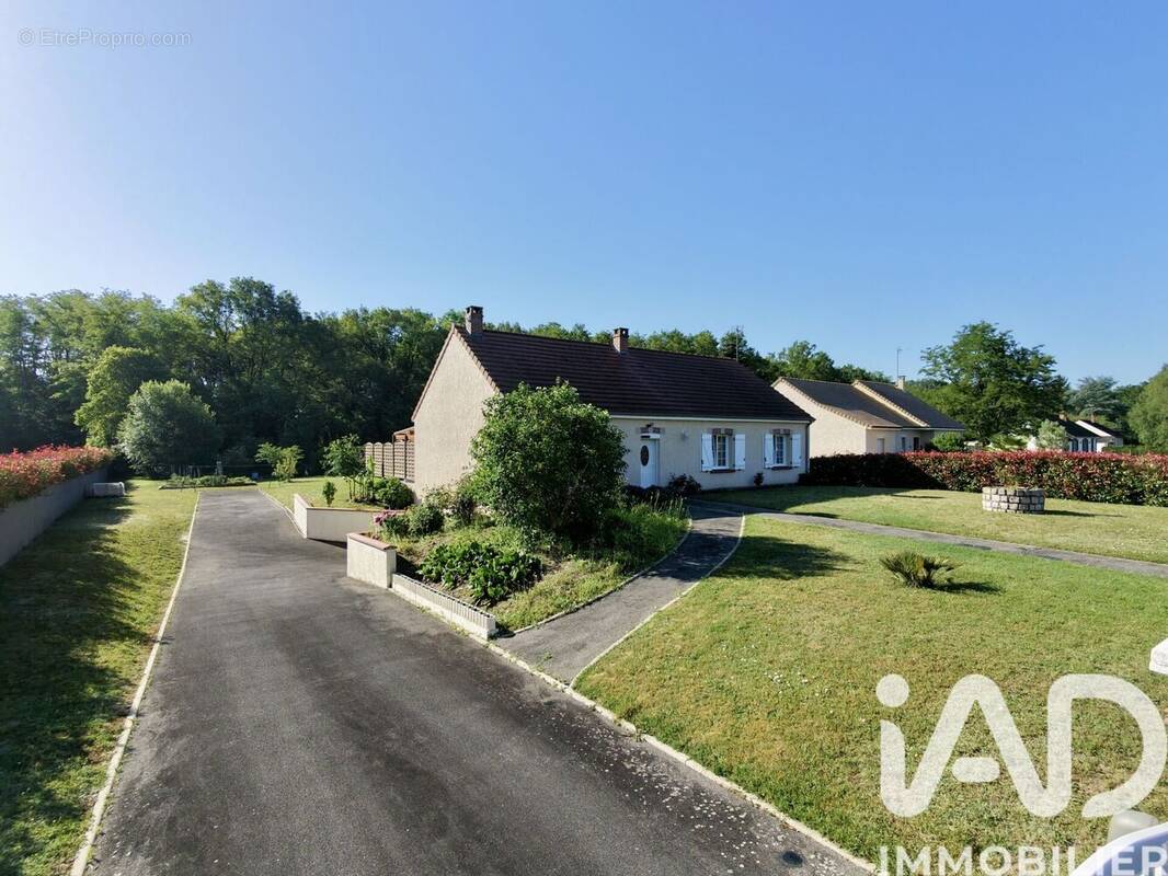 Photo 1 - Maison à NOGENT-SUR-VERNISSON