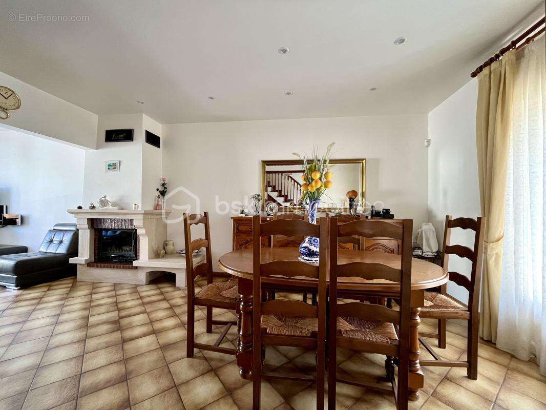 Maison à PONTAULT-COMBAULT