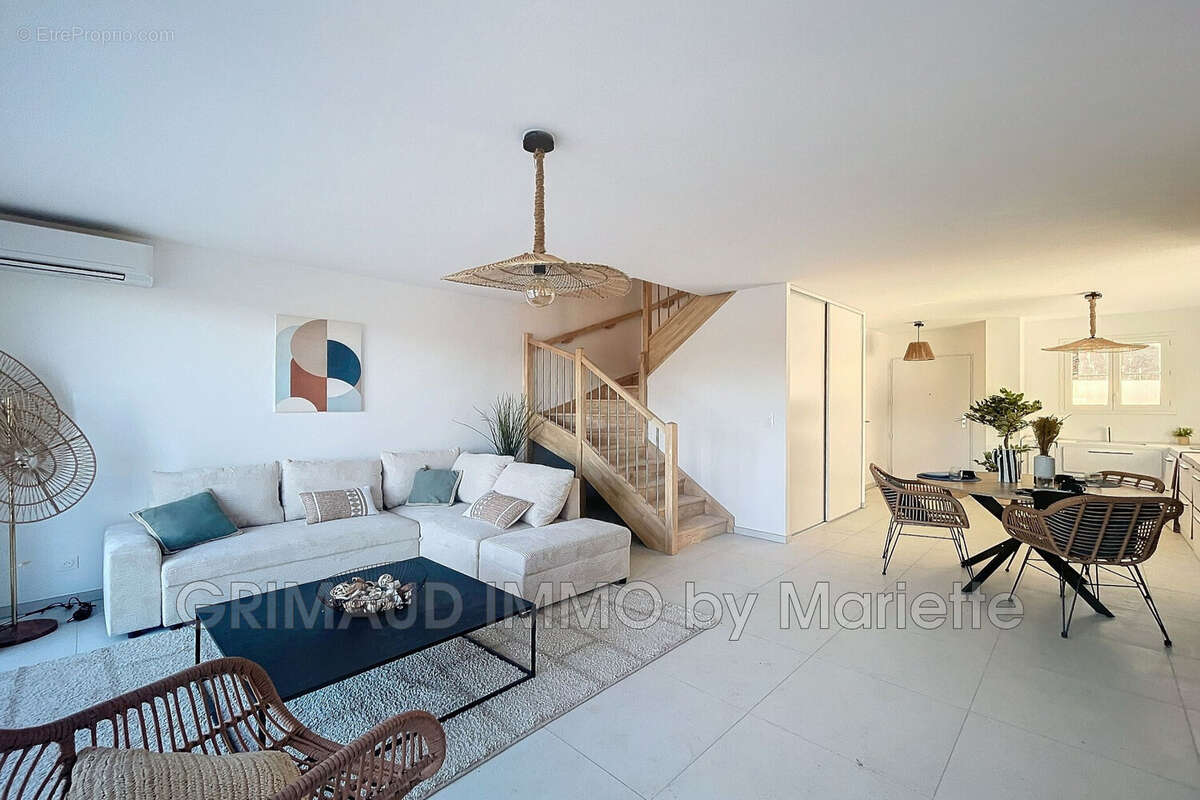 Maison à LA GARDE-FREINET