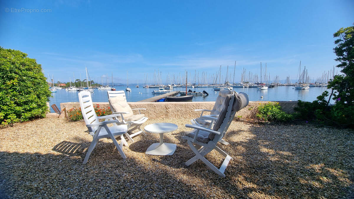 Appartement à HYERES