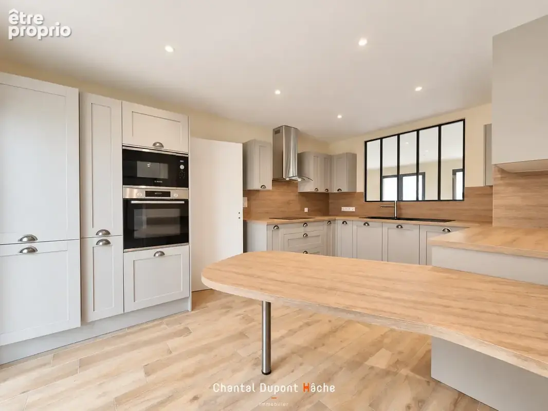 LUISANT - Maison neuve de 272 m2 avec 5 chambres et garage double ! - photo 5