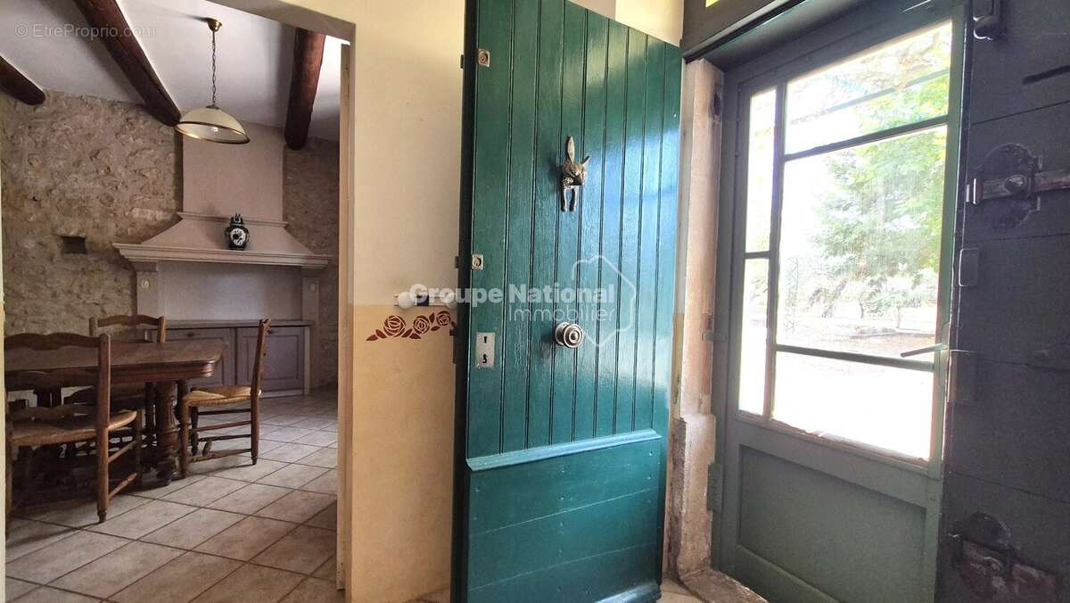 Beaumes de venise mas de caractere sur 2893 m² de terrain - photo 5