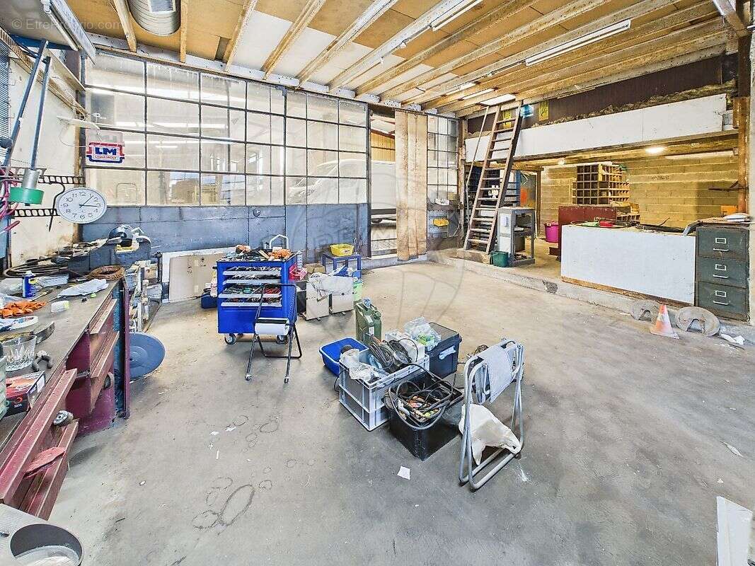 Maison à MANGIENNES