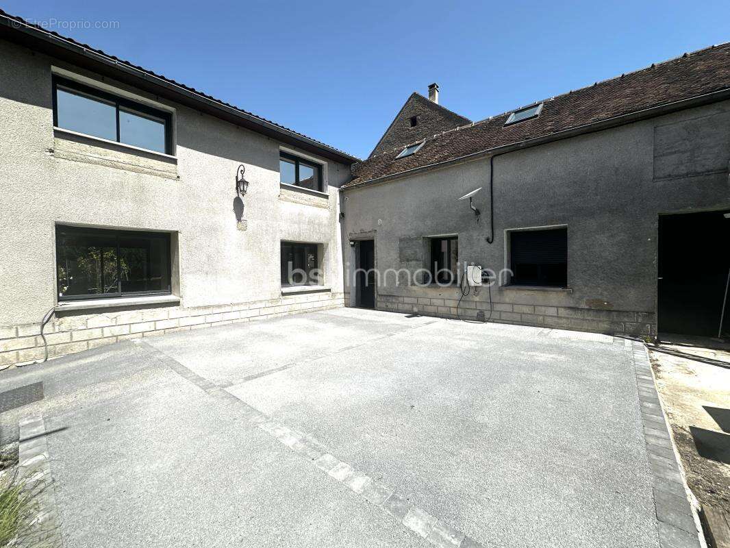 Maison à VILLEBLEVIN