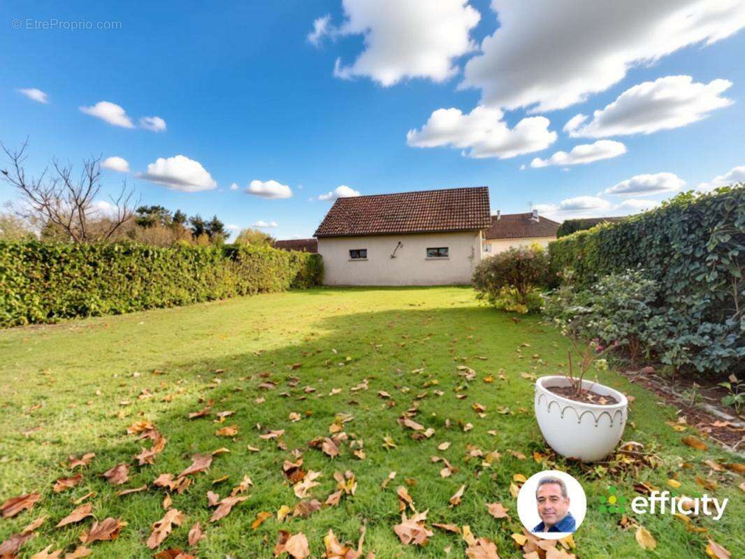 Maison à SAINT-VICTOR