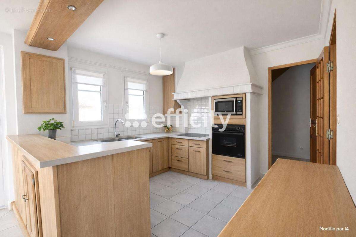 Maison à LOGONNA-DAOULAS