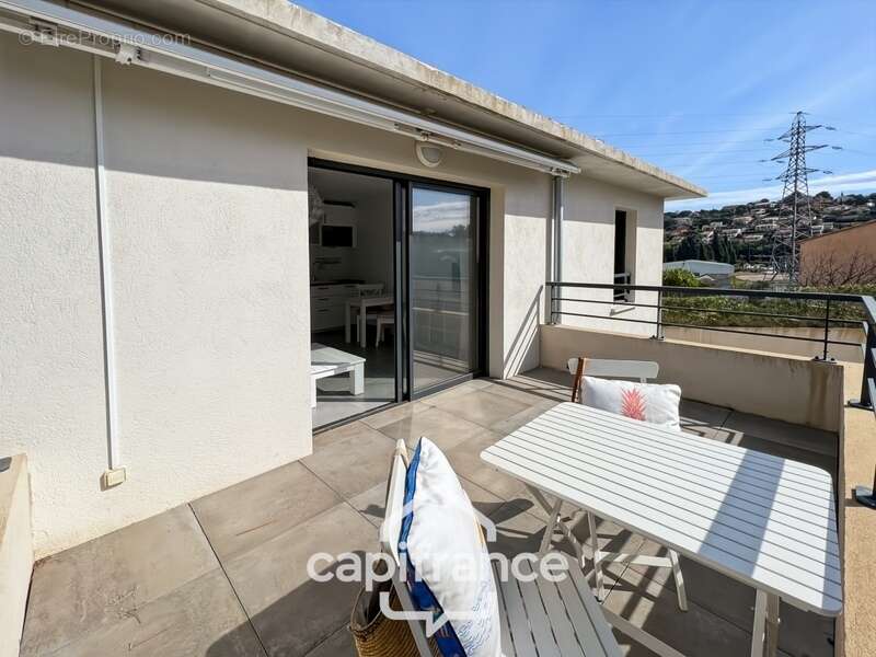 Appartement à vendre 1 pièces BORMES LES MIMOSAS (83), résidence standing, Terrasse sud + PARKING COUVERT + CAVE - photo 6