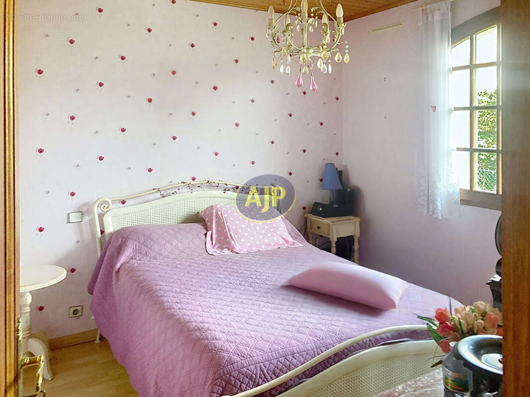 Maison à GRAYAN-ET-L'HOPITAL