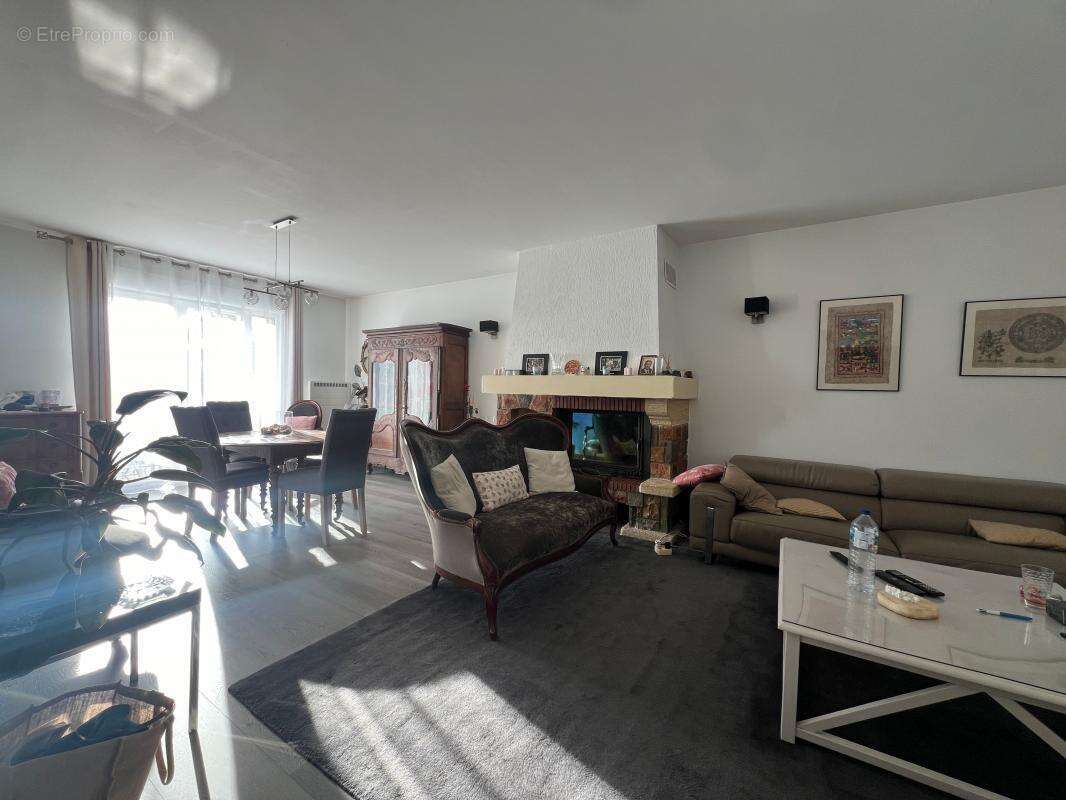 Maison à BURES-SUR-YVETTE