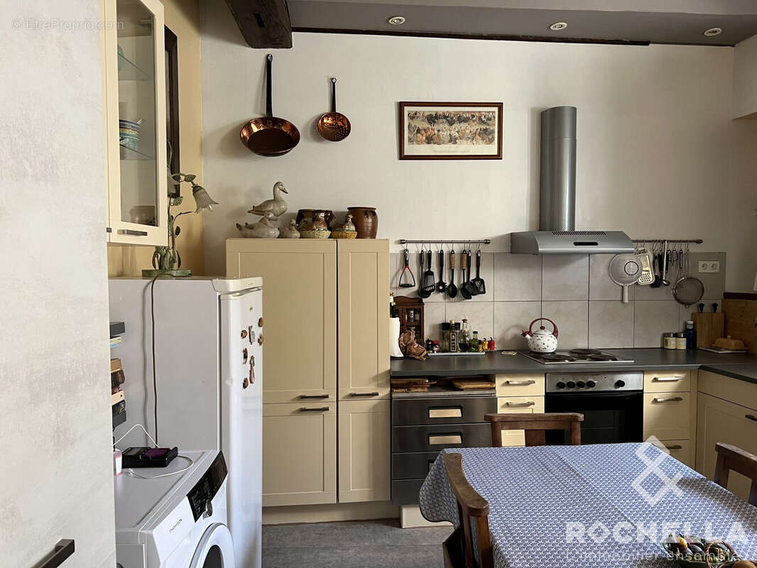 Maison 130 m² à Saint-Jean-D'angely  - photo 3