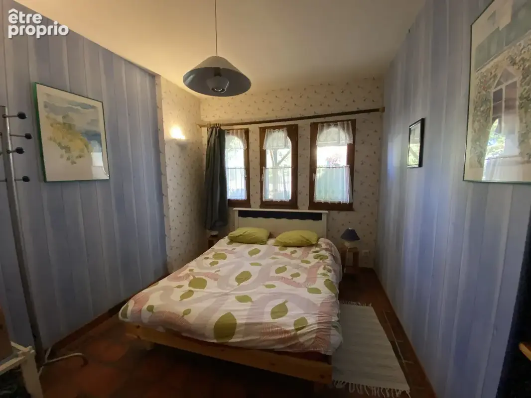 Maison familiale avec piscine couverte, chalet et cabane dans les arbres - photo 16