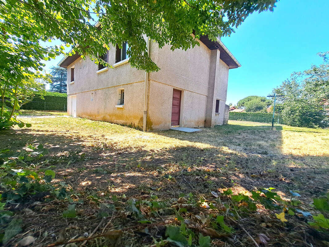 Maison  5 pièces 124 m² Chaponost - photo 2