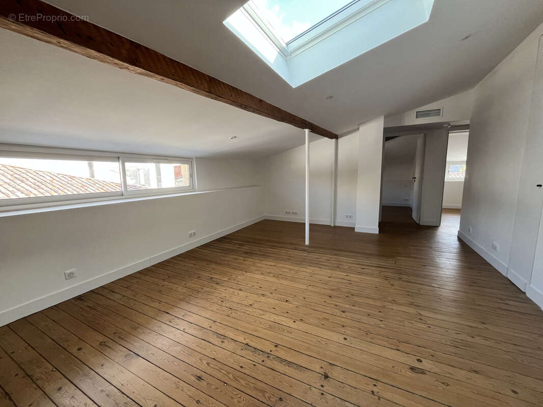 Appartement à BORDEAUX