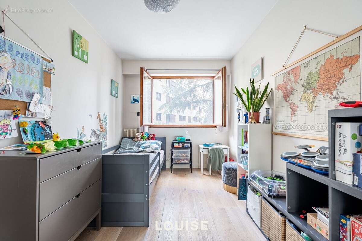 Appartement à VILLE-D'AVRAY