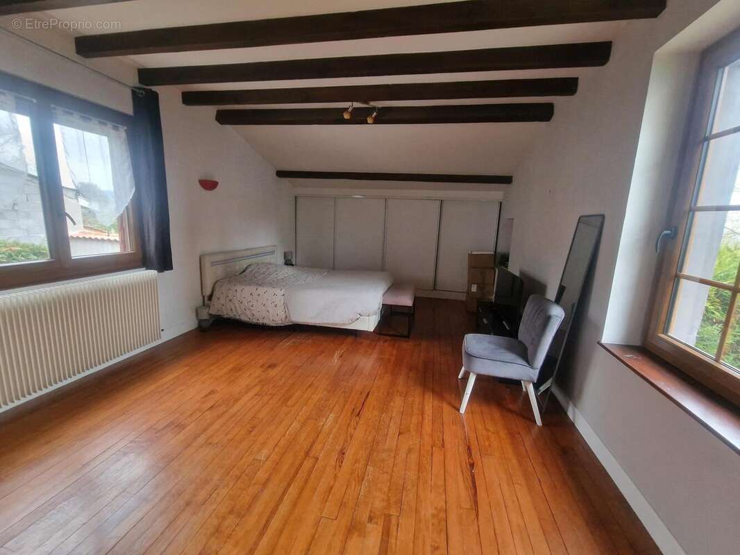 Maison 162 m² à Riom  - photo 6