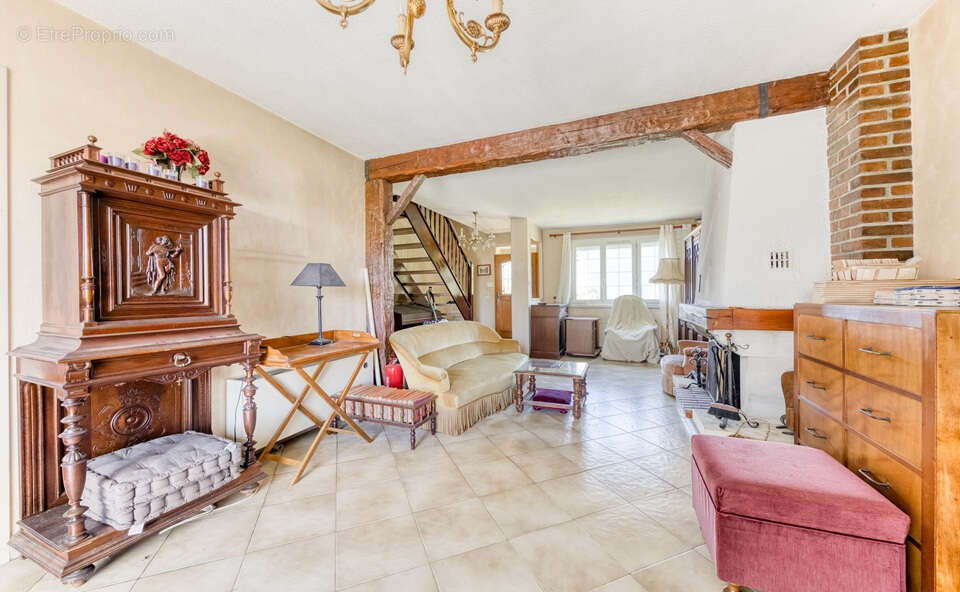 Maison à OZOIR-LA-FERRIERE