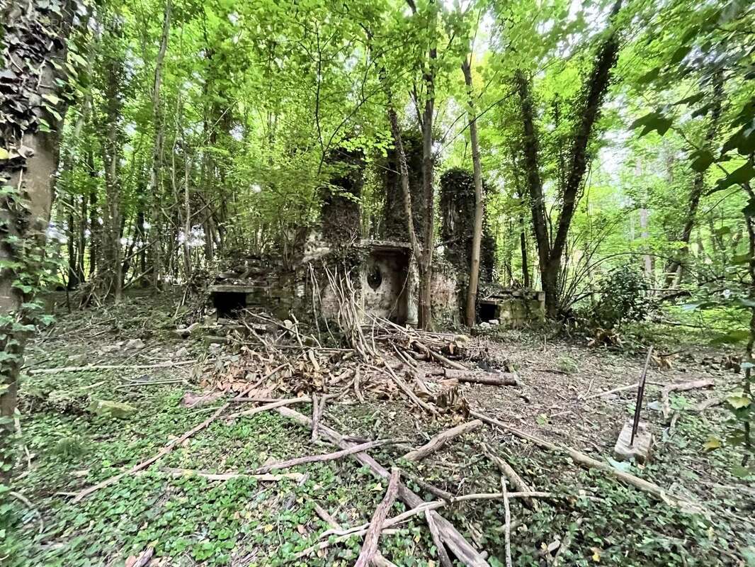 Terrain à CHEVREGNY