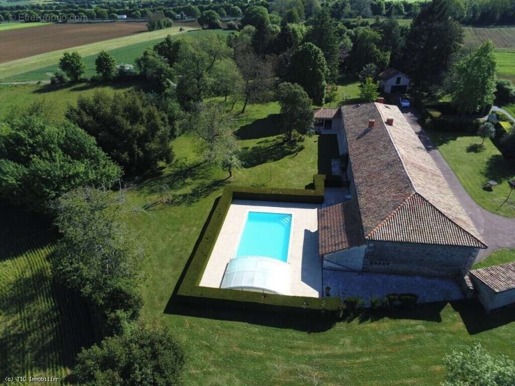 Maison à SAUZE-VAUSSAIS