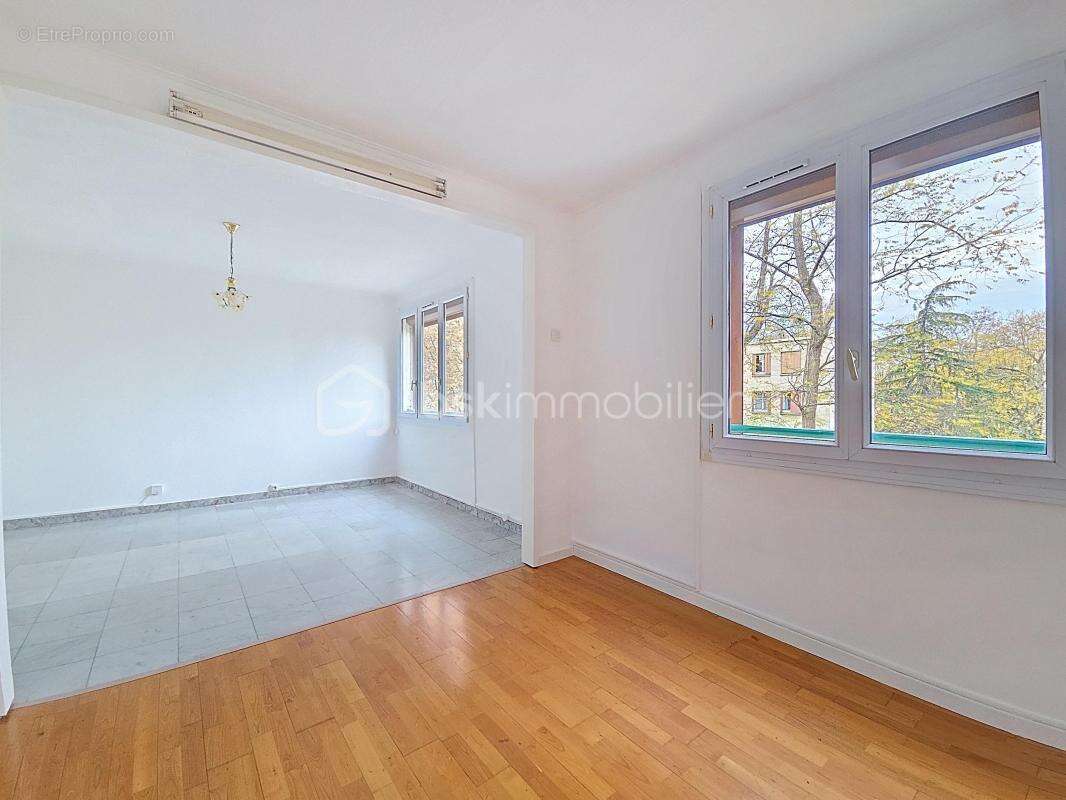 Appartement à CLICHY-SOUS-BOIS