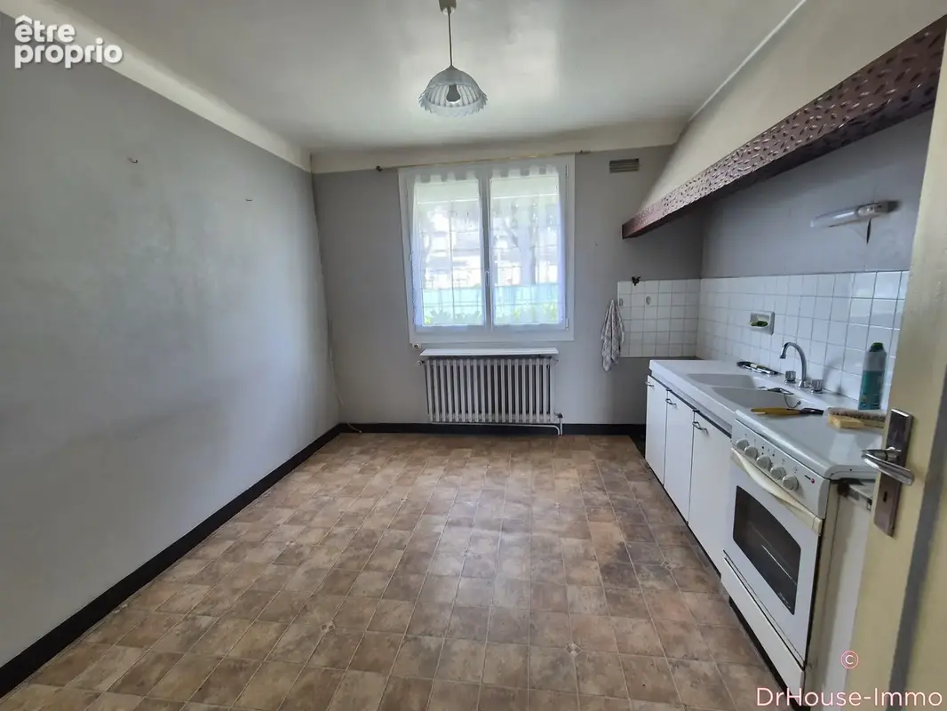 Maison 5 pièces 74 m² à vendre à Gorron (53120) - photo 7