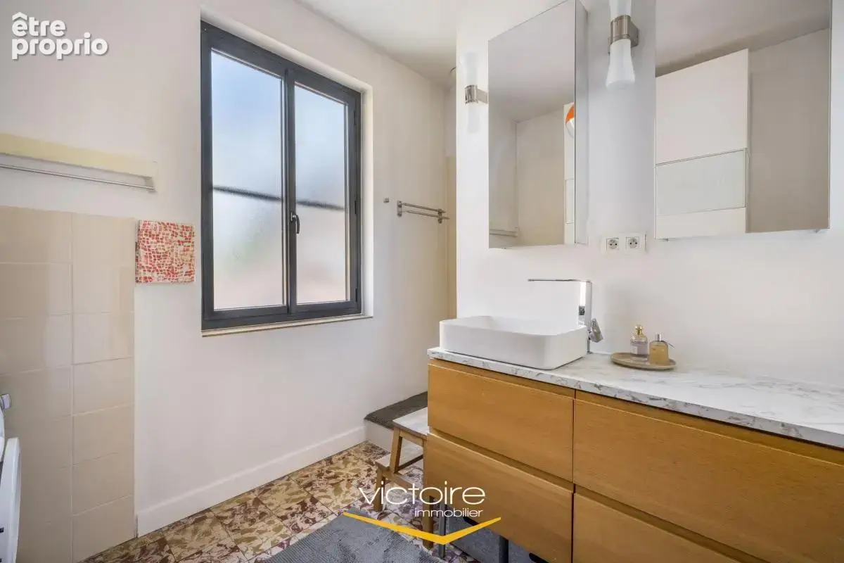 Maison T6 lumineuse et traversante - 4 ch + dépendance - Terrasse et jardin - photo 18