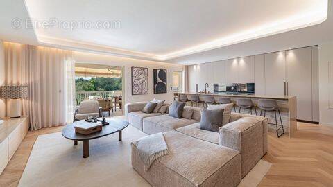 Appartement à MANDELIEU-LA-NAPOULE