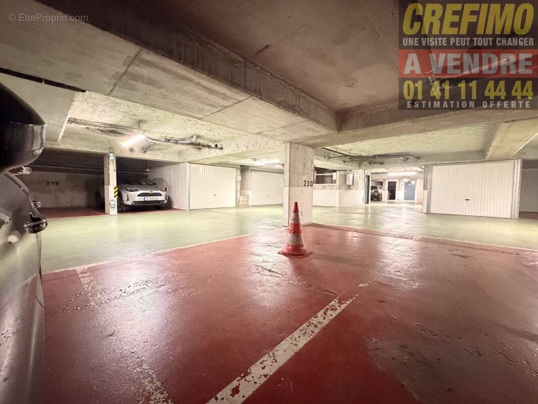 Place de parking en sous-sol sécurisée dans une résidence de standing - Agence immobilière CREFIMO - photo 5