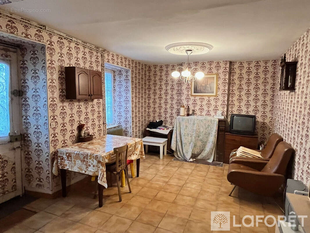 Maison à LAVOUTE-CHILHAC