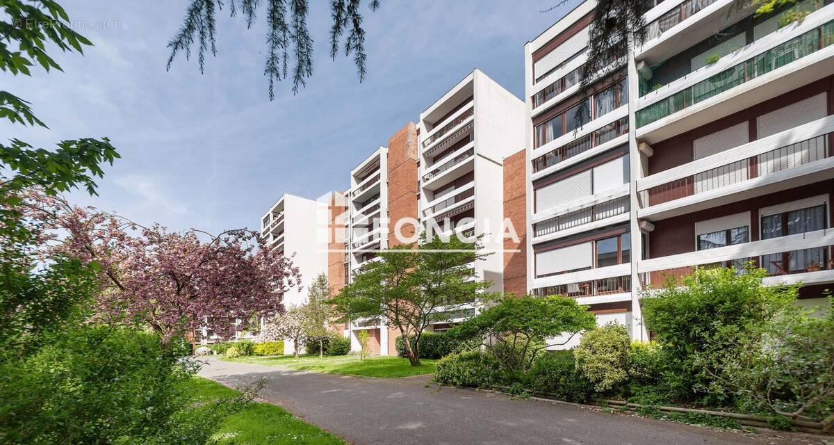 Appartement à LES ULIS