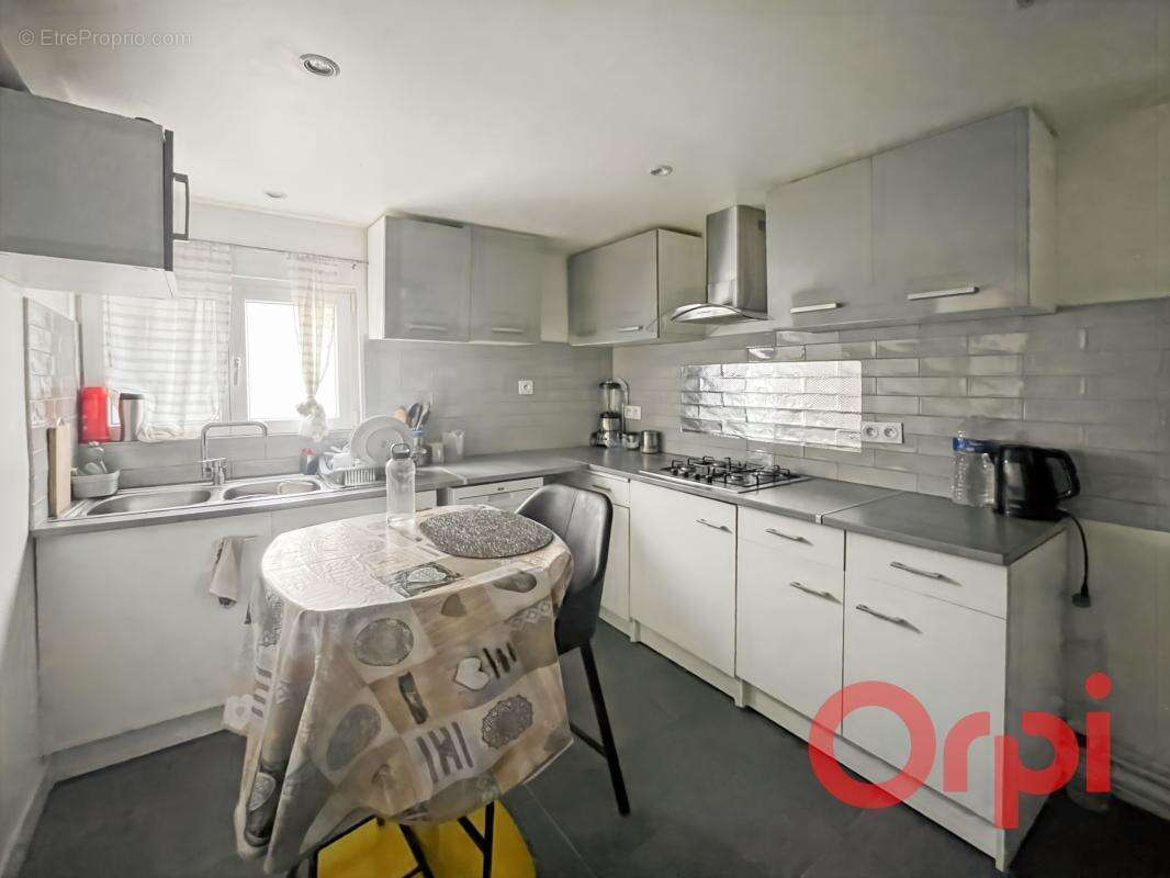 Maison à SAULZAIS-LE-POTIER