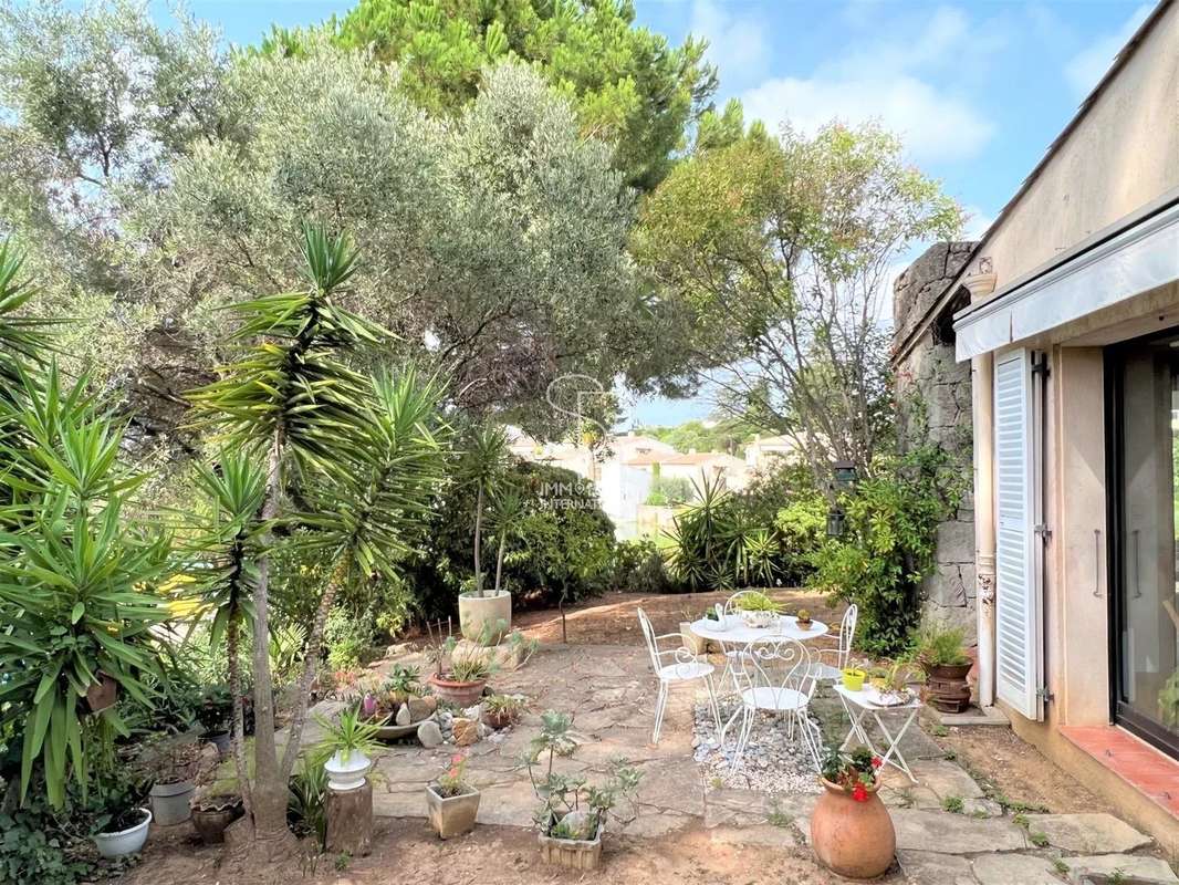 Maison à VILLENEUVE-LOUBET