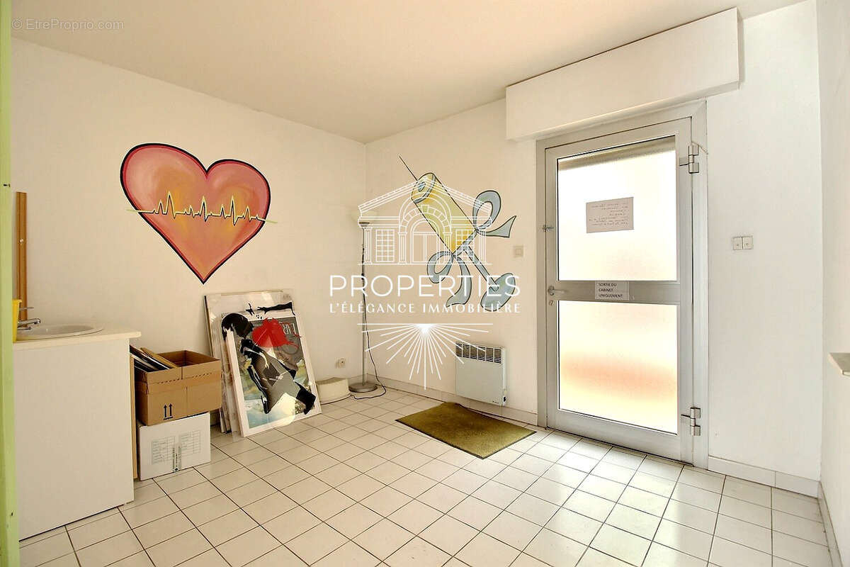 Bormes - le pin - t3 58m² a renover - terrasses x2 - expo sud - possibilite profession liberale - photo 5