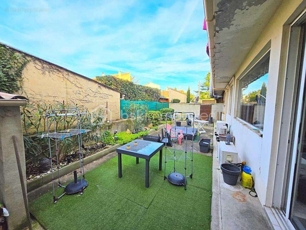 Commerce à PIERRELATTE