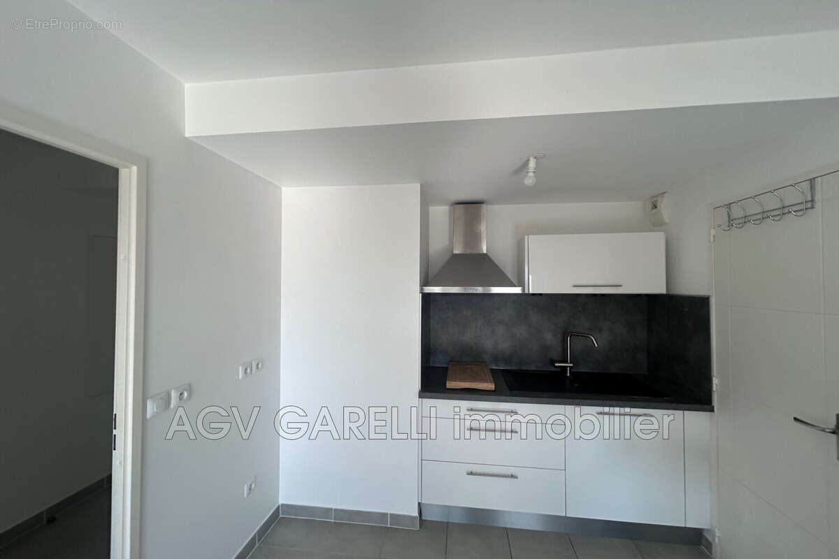 Appartement 38 m² à Toulon  - photo 6