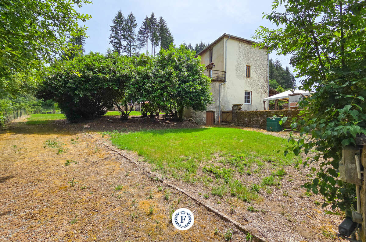 Maison à OUROUX
