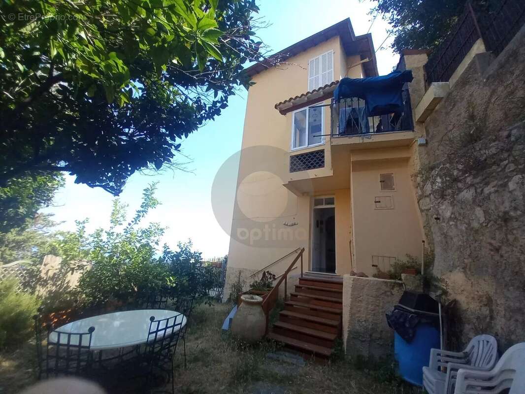 Appartement à BEAUSOLEIL