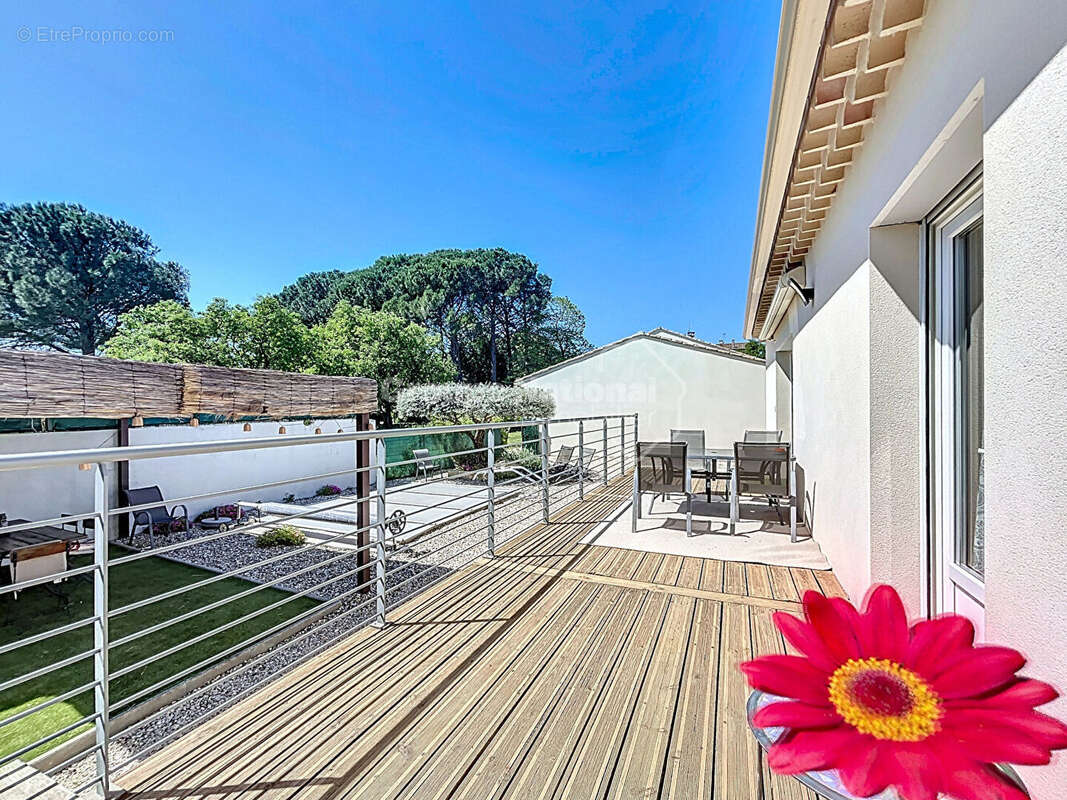 Maison à ROQUEMAURE