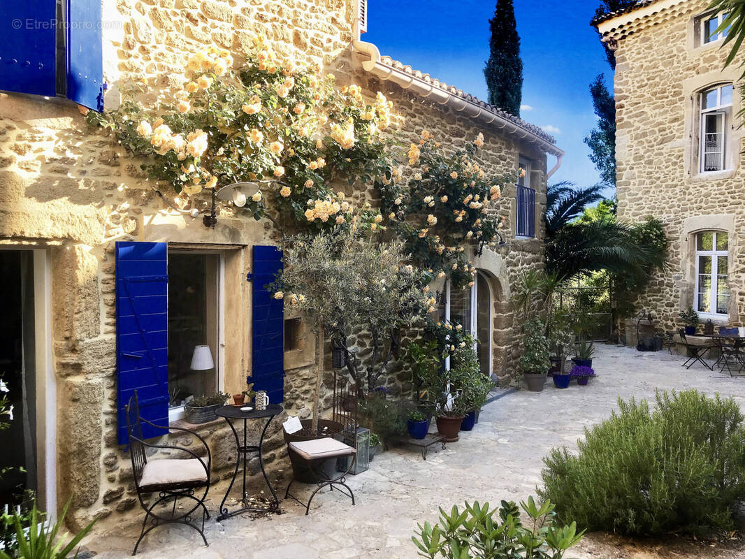 Maison à SUZE-LA-ROUSSE