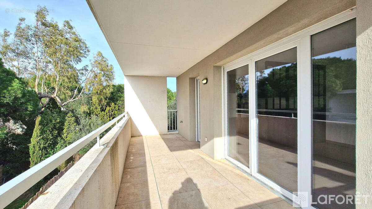 Appartement à PUGET-SUR-ARGENS