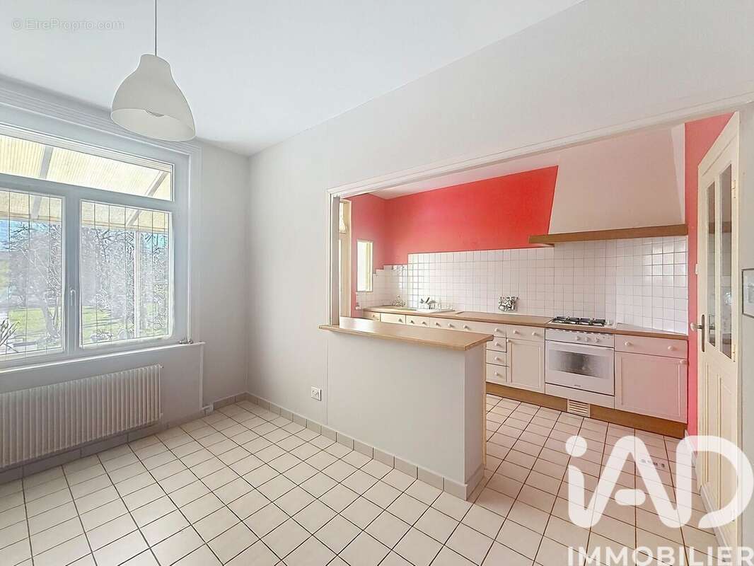 Maison 100 m² à Lambres-Lez-Douai  - photo 7