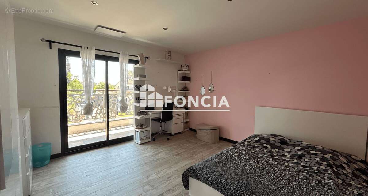 Aigues mortes. villa d'exception – 318 m² – prestations haut de gamme – studio indépendant – piscine - photo 10