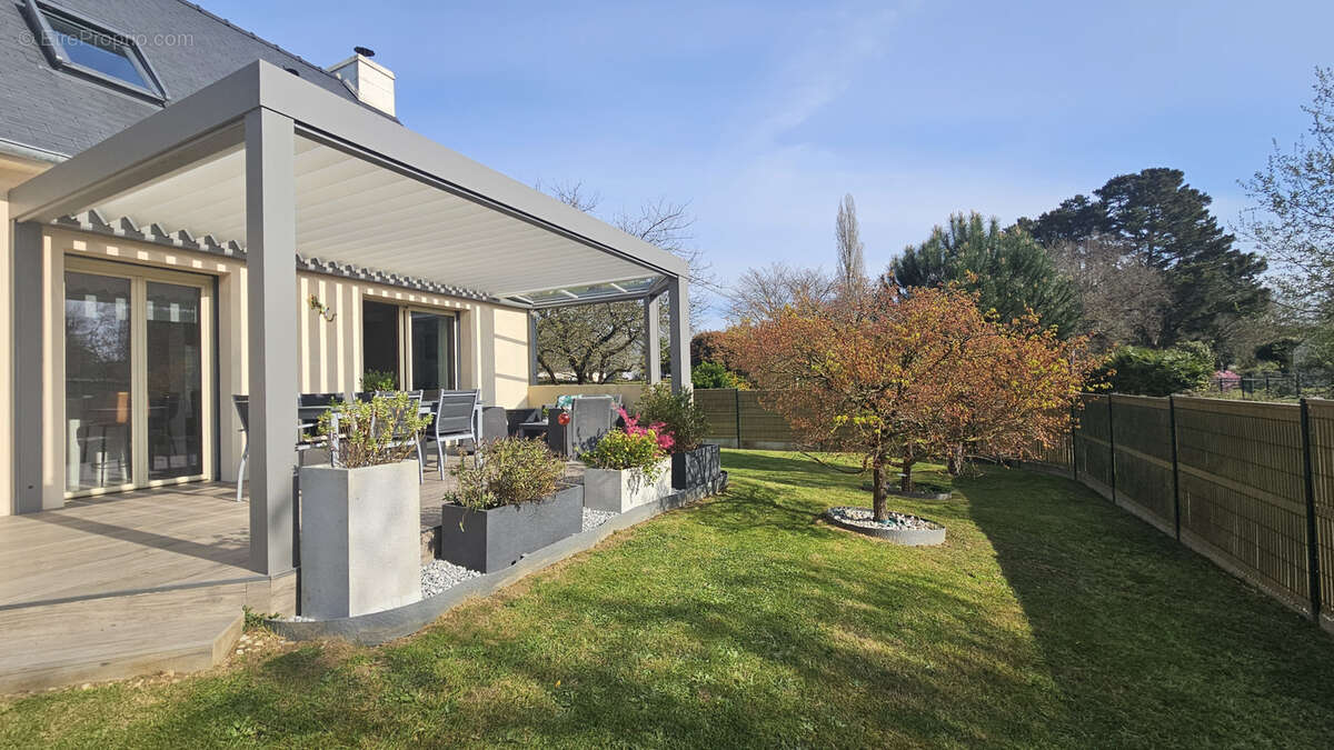 Maison à SAINT-ERBLON