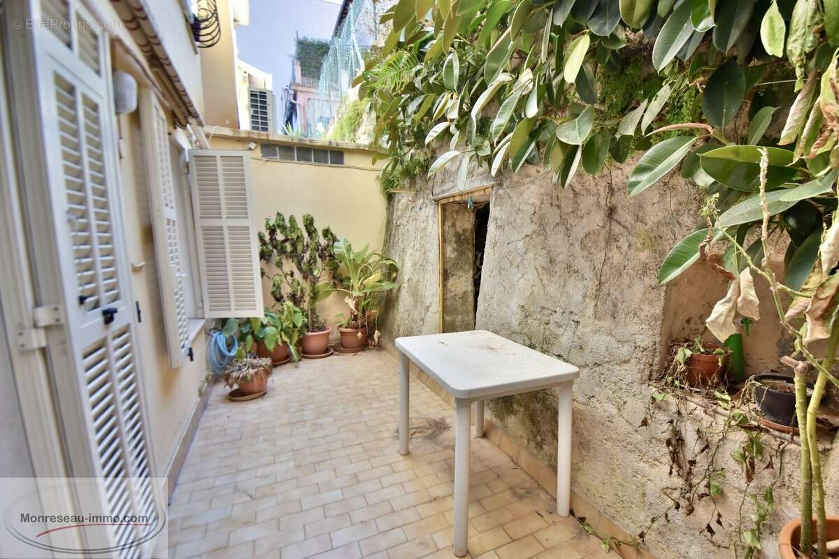 Appartement à CAP-D'AIL