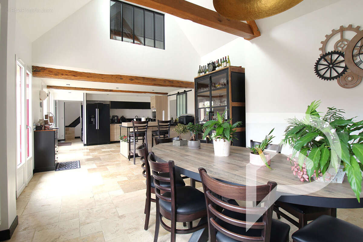 Maison à JONQUIERES