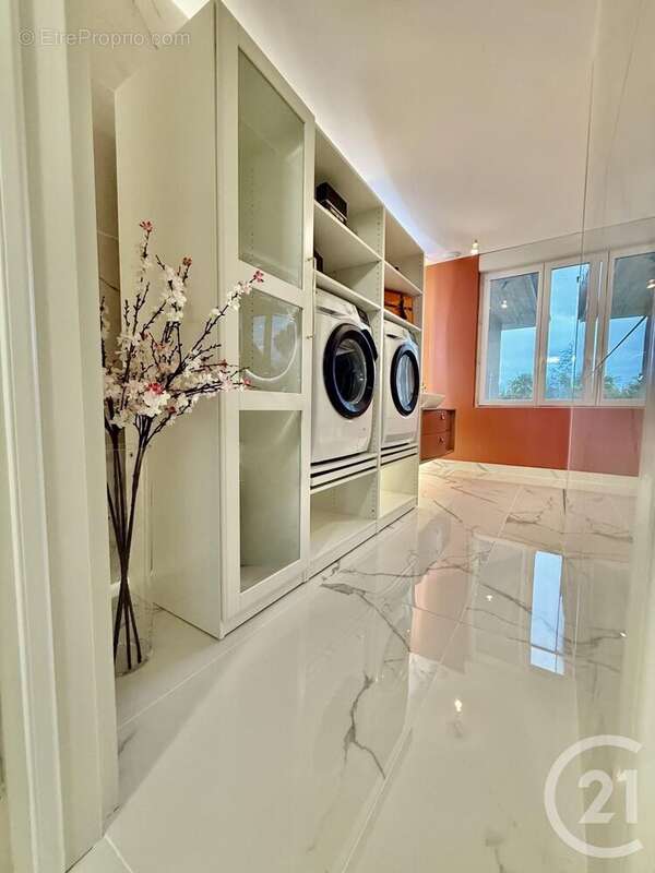 Appartement 102 m² à La Chapelle-Naude  - photo 8