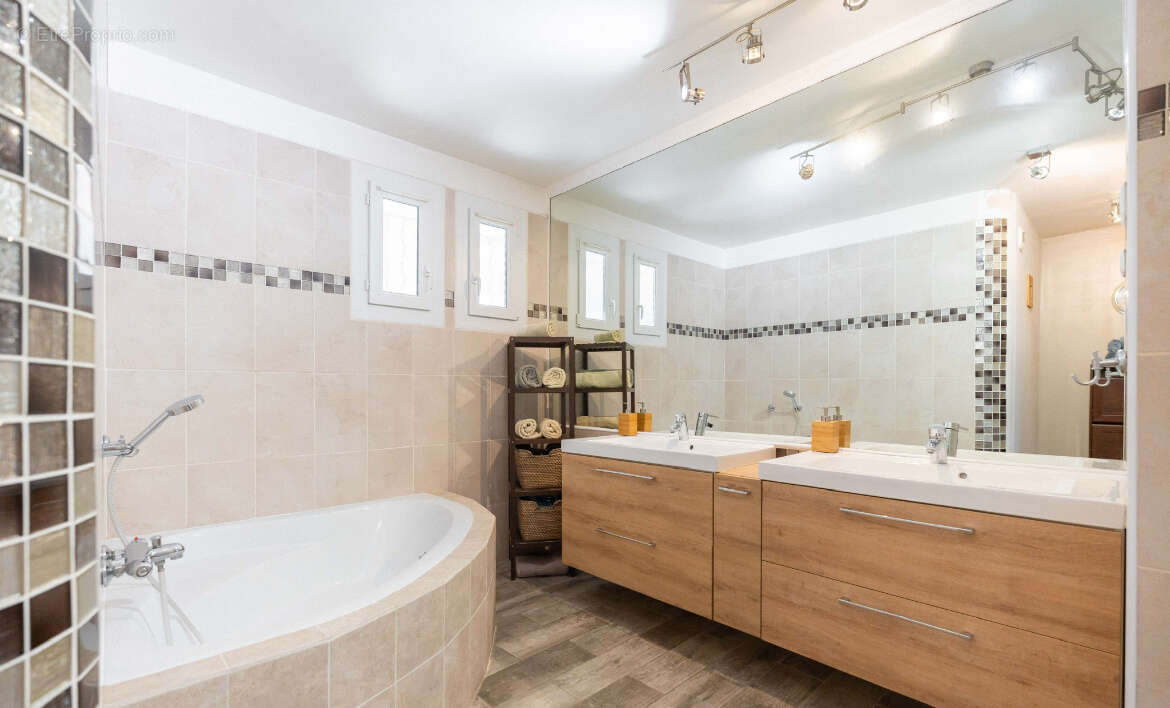 Maison à MARSEILLE-11E