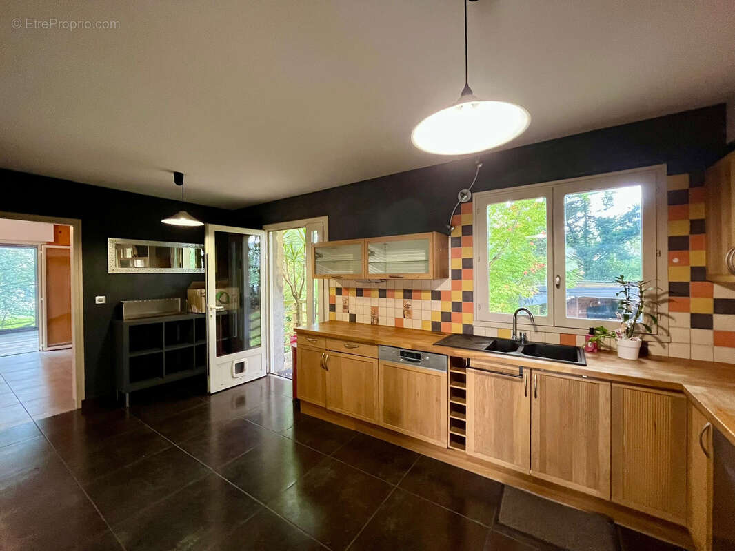 Maison à LES PONTS-DE-CE