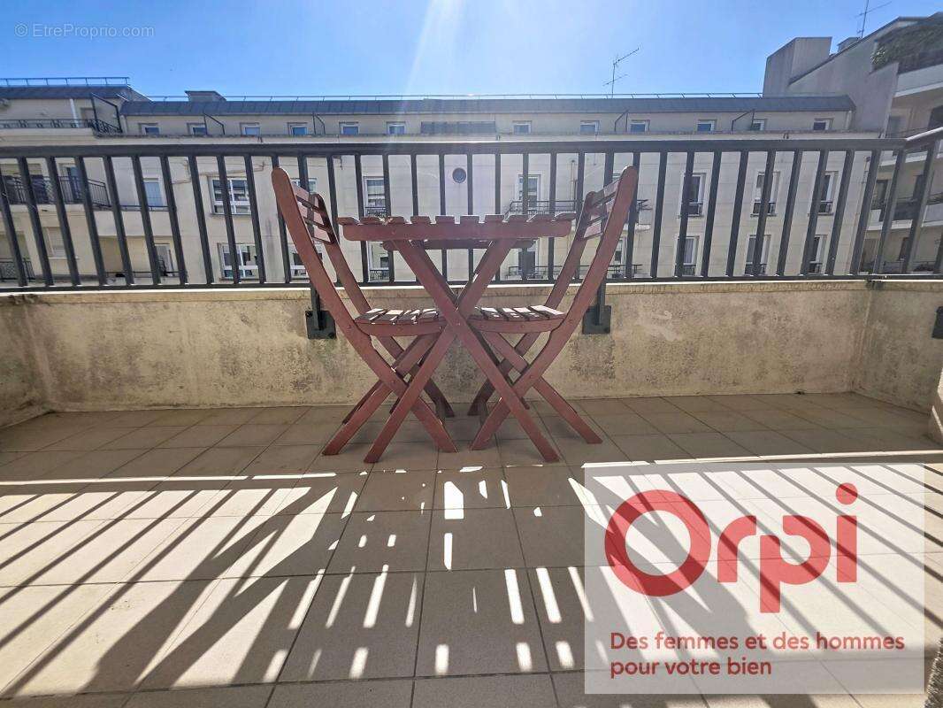Appartement à ISSY-LES-MOULINEAUX